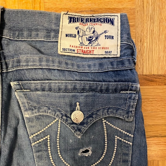Distressed True Religion Jeans - Picture 3 of 4